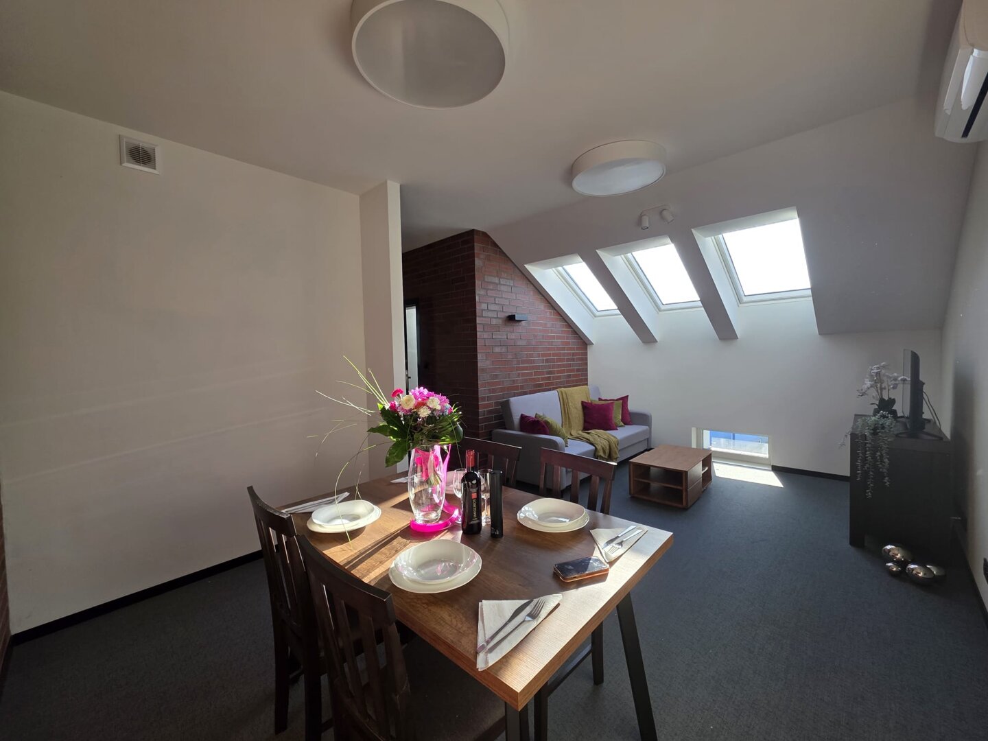 VISTA STAY HOME SPÓŁKA Z OGRANICZONĄ ODPOWIEDZIALNOŚCIĄ - 3